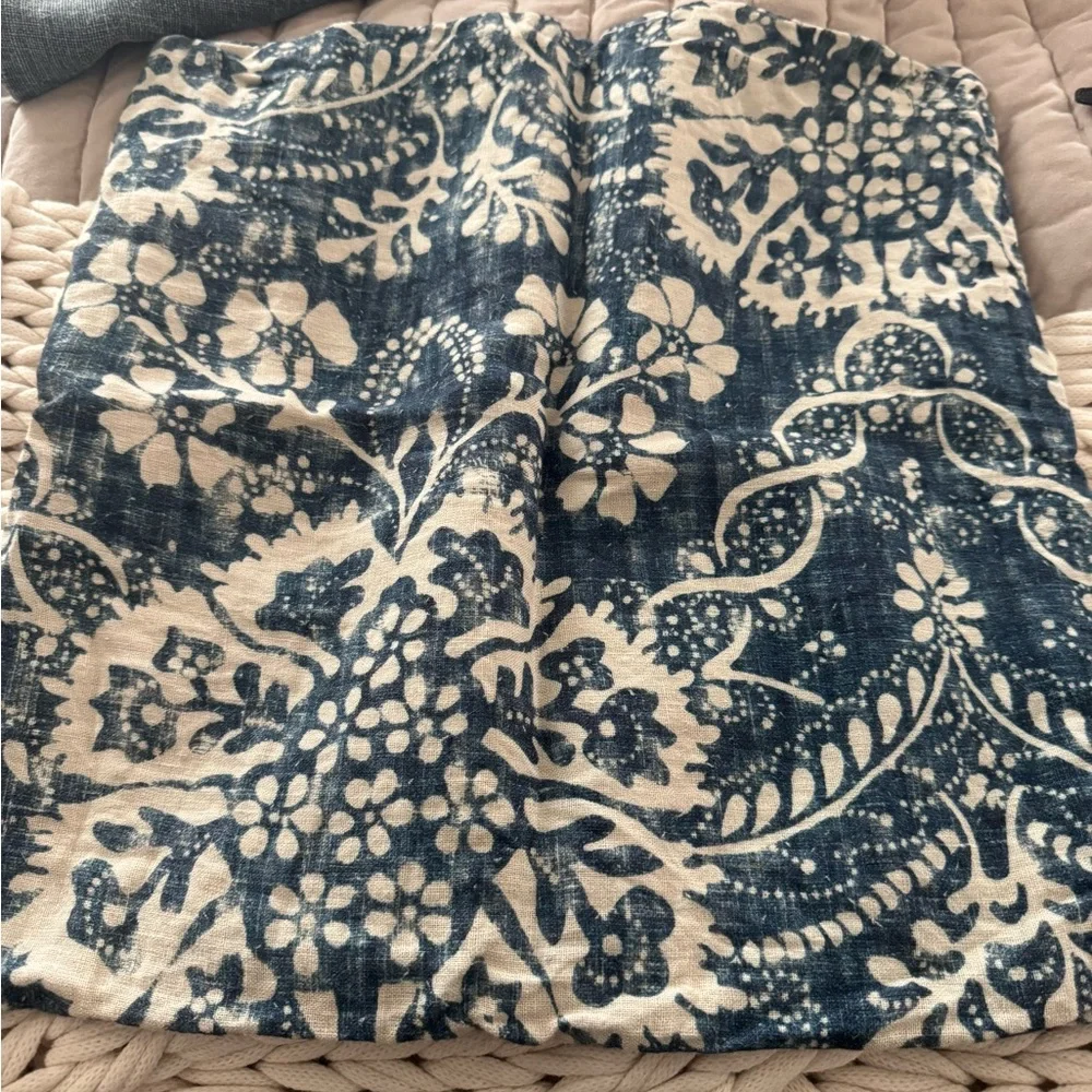 Pottery Barn Bernyce Pillow indigo used - Picture 2 of 5